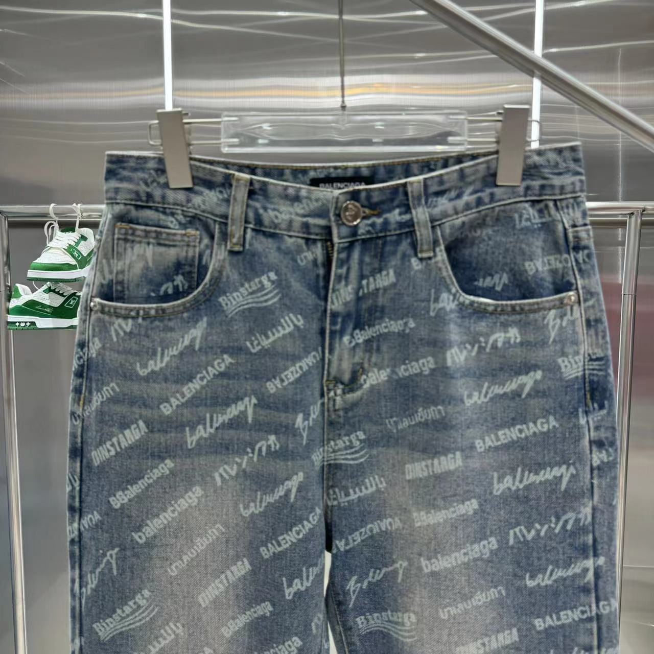 0617 New cargo style printed jeans