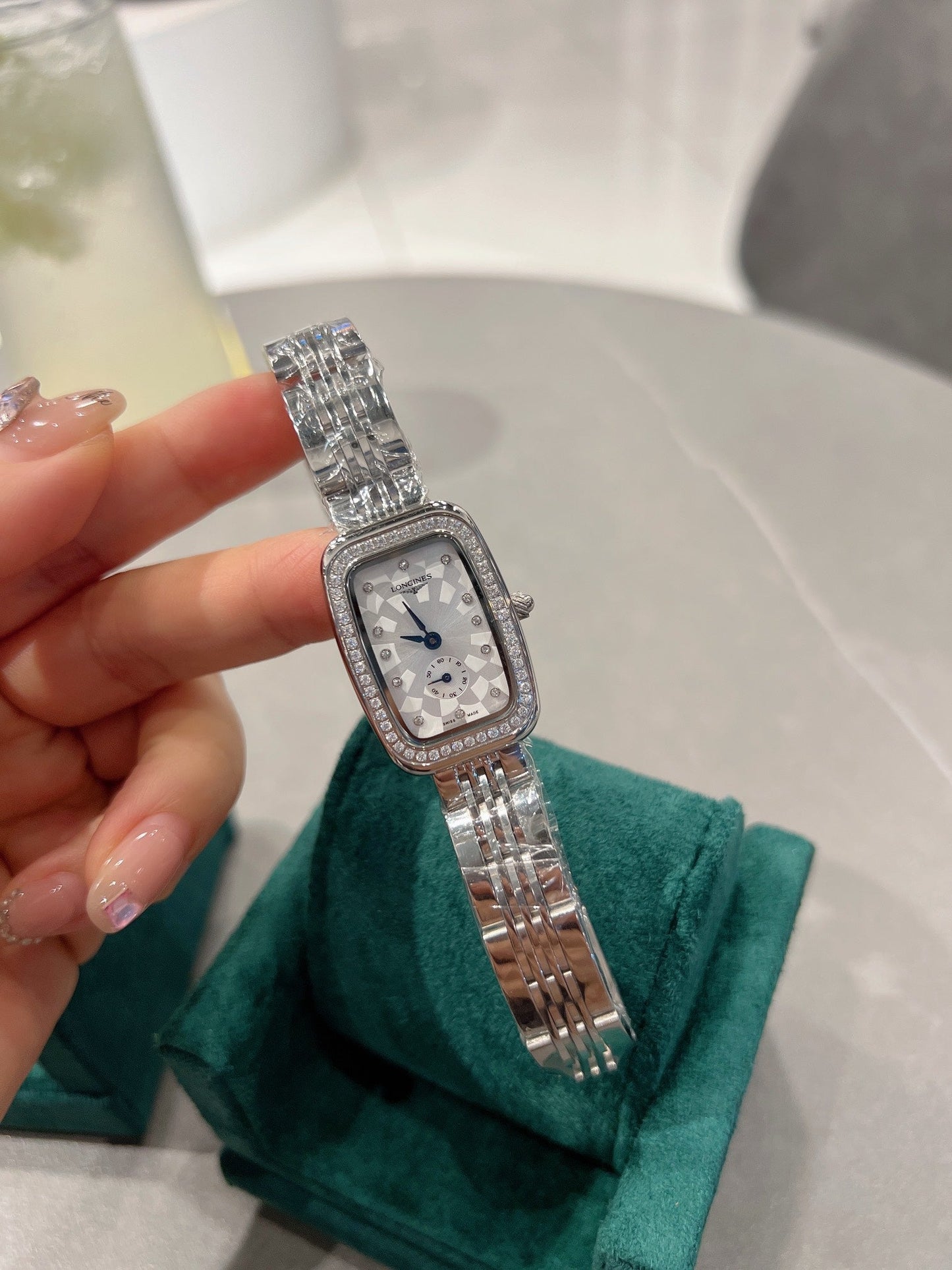 0528 Diamond Square Dial Watch