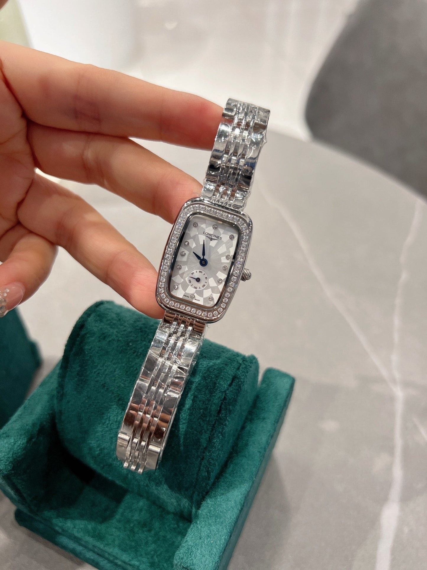 0528 Diamond Square Dial Watch