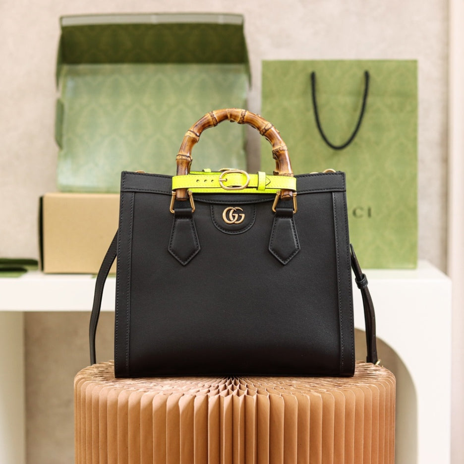 0528 Diana small tote bag black leather