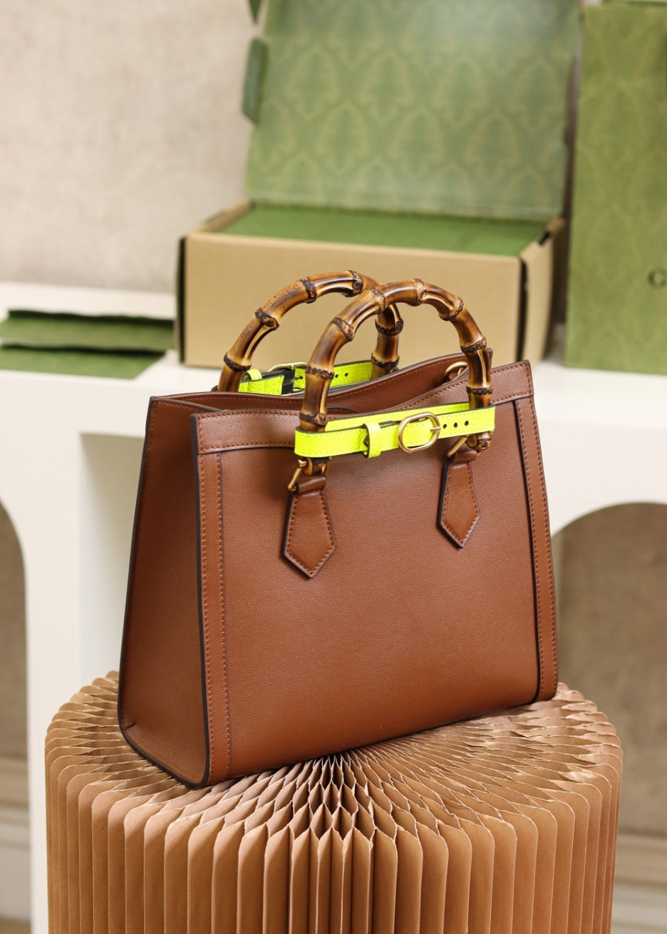 0528 Diana small tote bag cuir leather