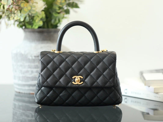 0528 Handle Flap Quilted Caviar Gold-tone small Black