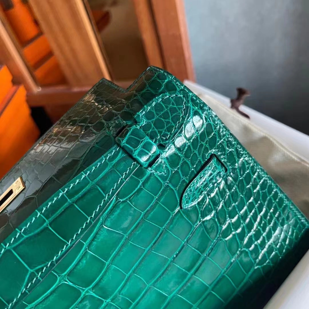 0528 Imperial green crocodile leather