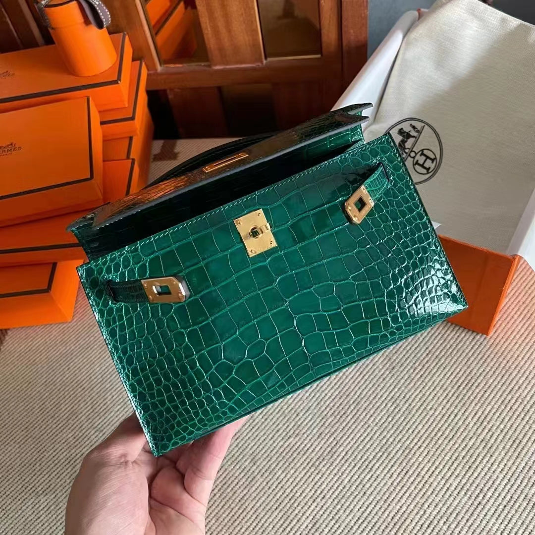 0528 Imperial green crocodile leather