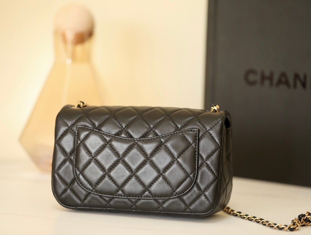 0528 Mini Rectangular Pearl Crush Quilted Black Lambskin Gold Hardware