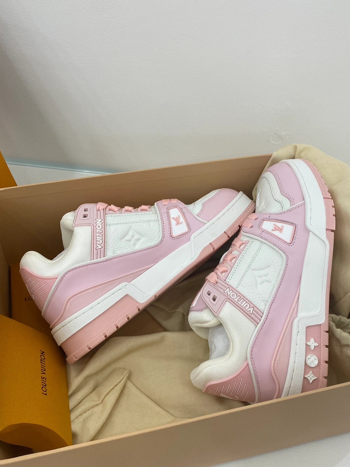 0528 Sakura pink sneakers