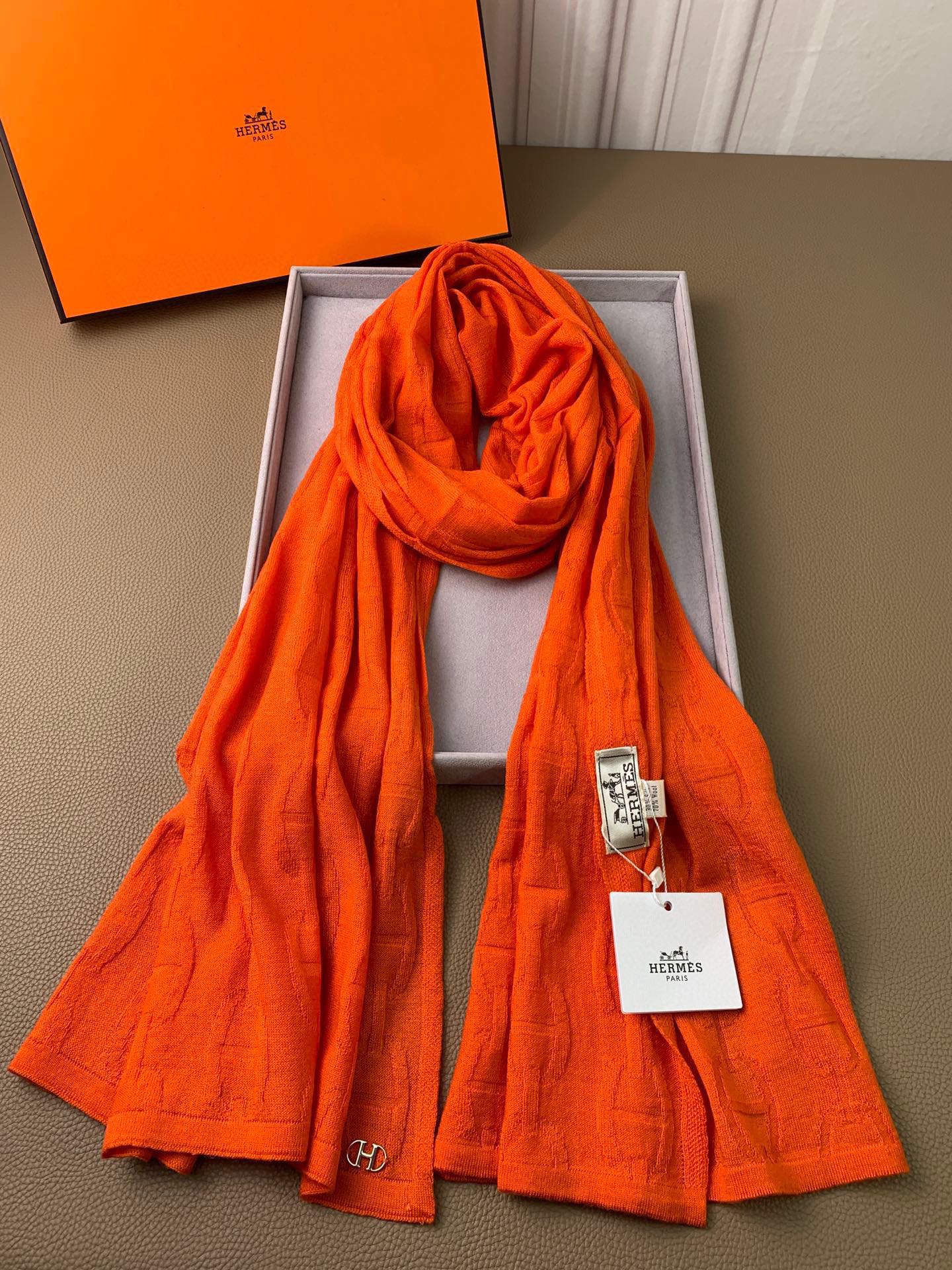 1002 Classic Soft and Comfortable Scarf