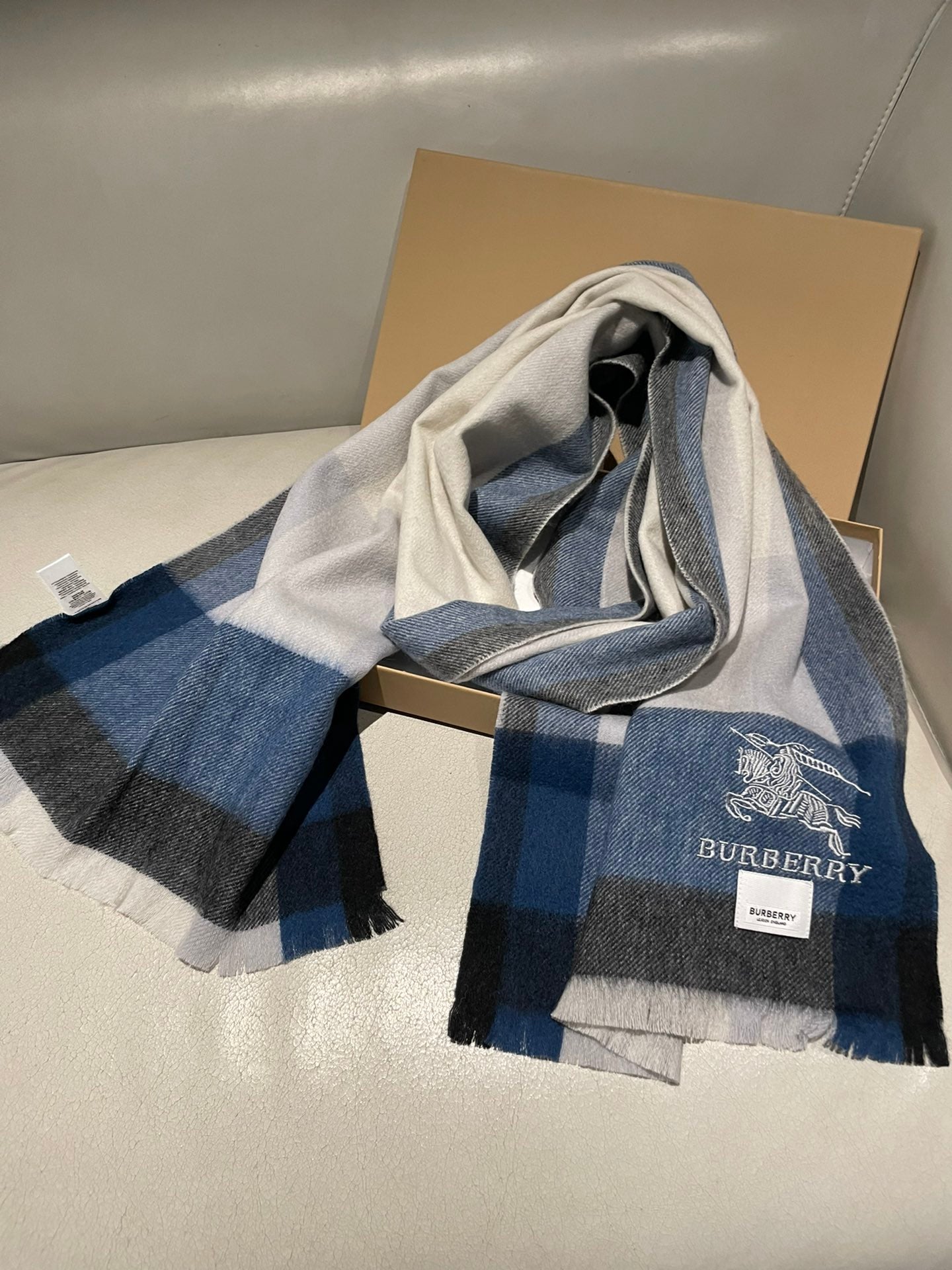 1002 Classic Soft and Comfortable Scarf