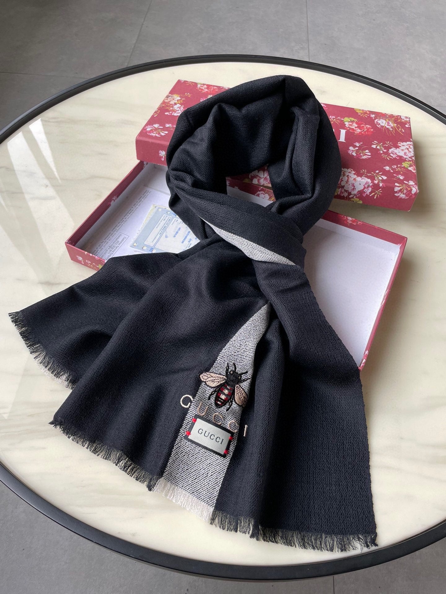 1002 Classic Soft and Comfortable Scarf