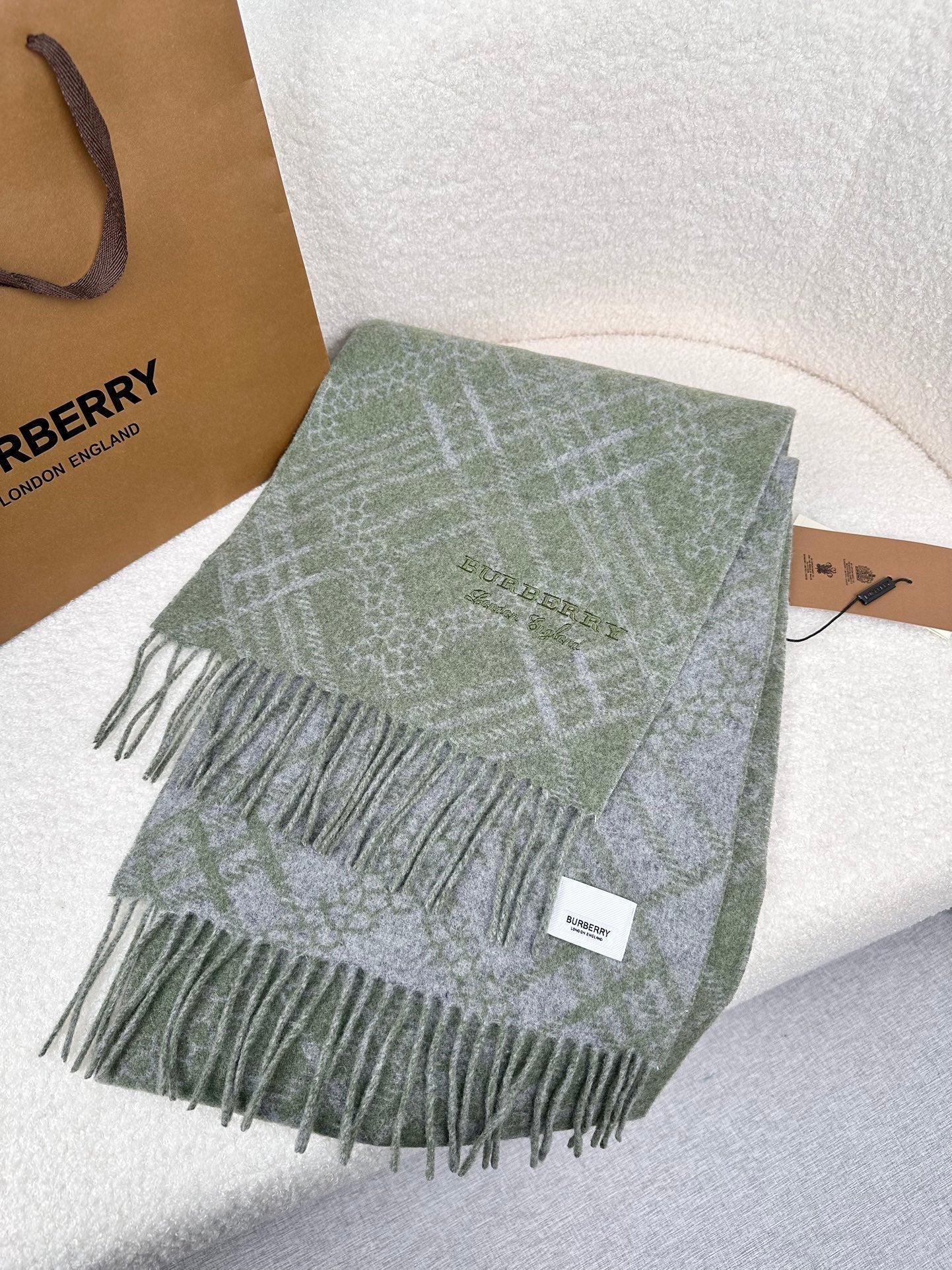 1002 Classic Soft and Comfortable Scarf