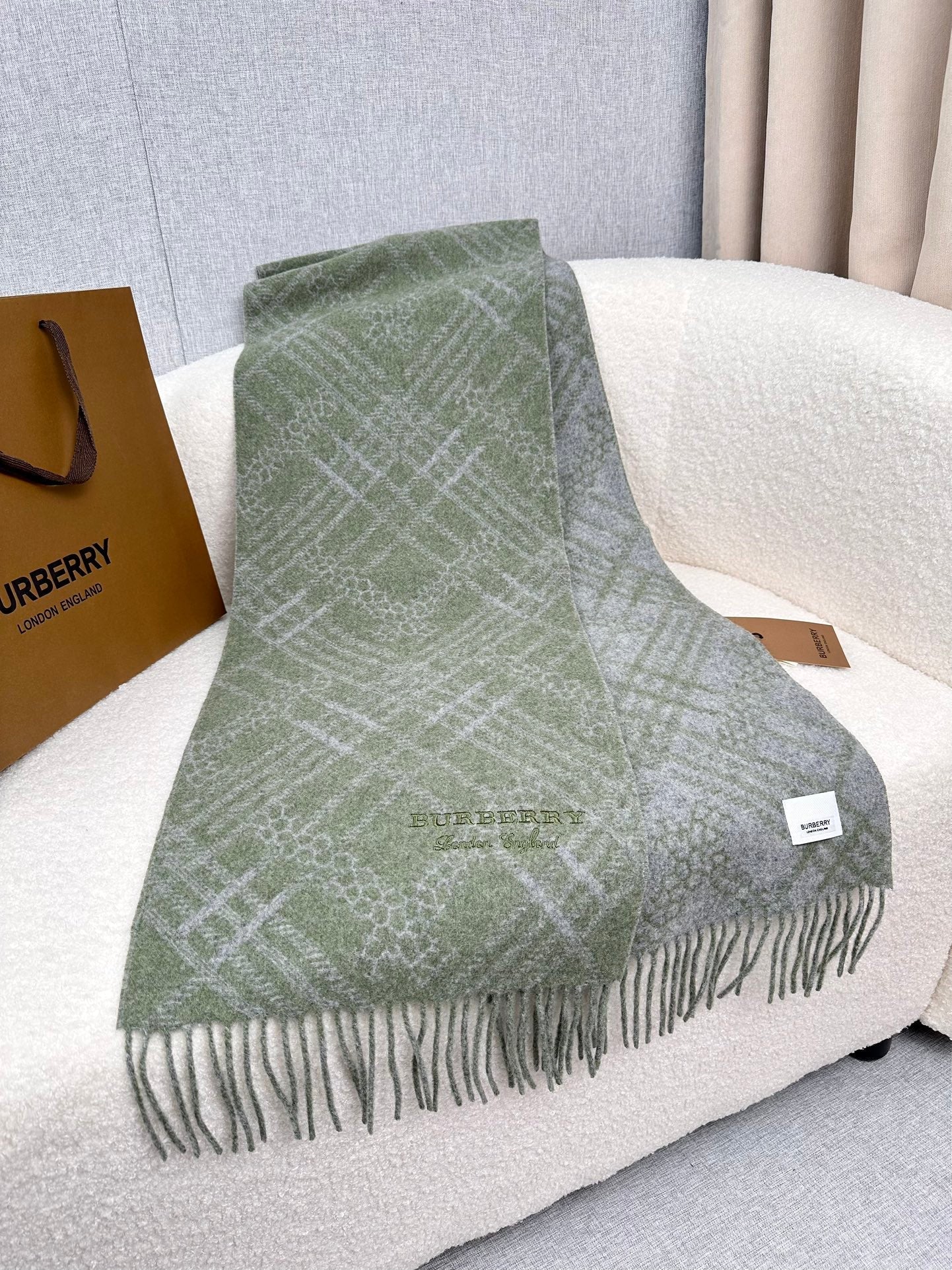 1002 Classic Soft and Comfortable Scarf