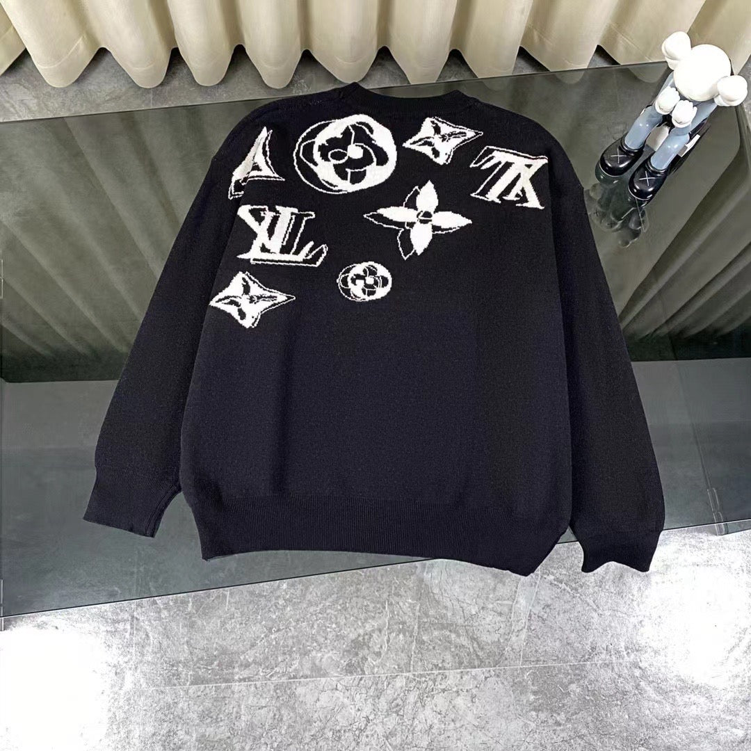 Casual crew-neck sweater classic