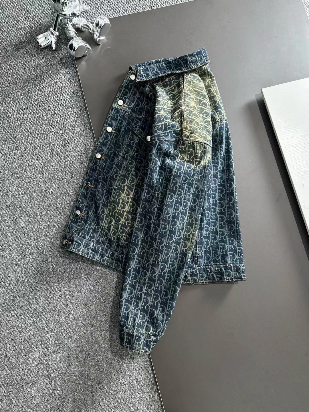 Vintage print layers denim jacket